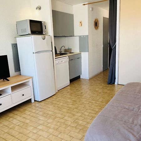 Studio Cabine 4 Couchages Avec Piscine Lb Le Grau-du-Roi Luaran gambar