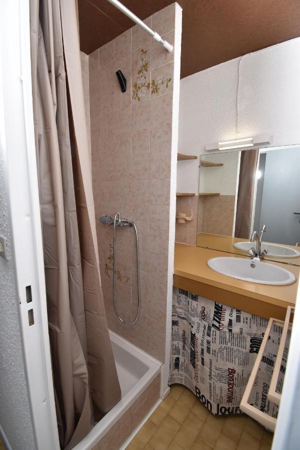 Studio Cabine 4 Couchages Avec Piscine Lb Le Grau-du-Roi Luaran gambar