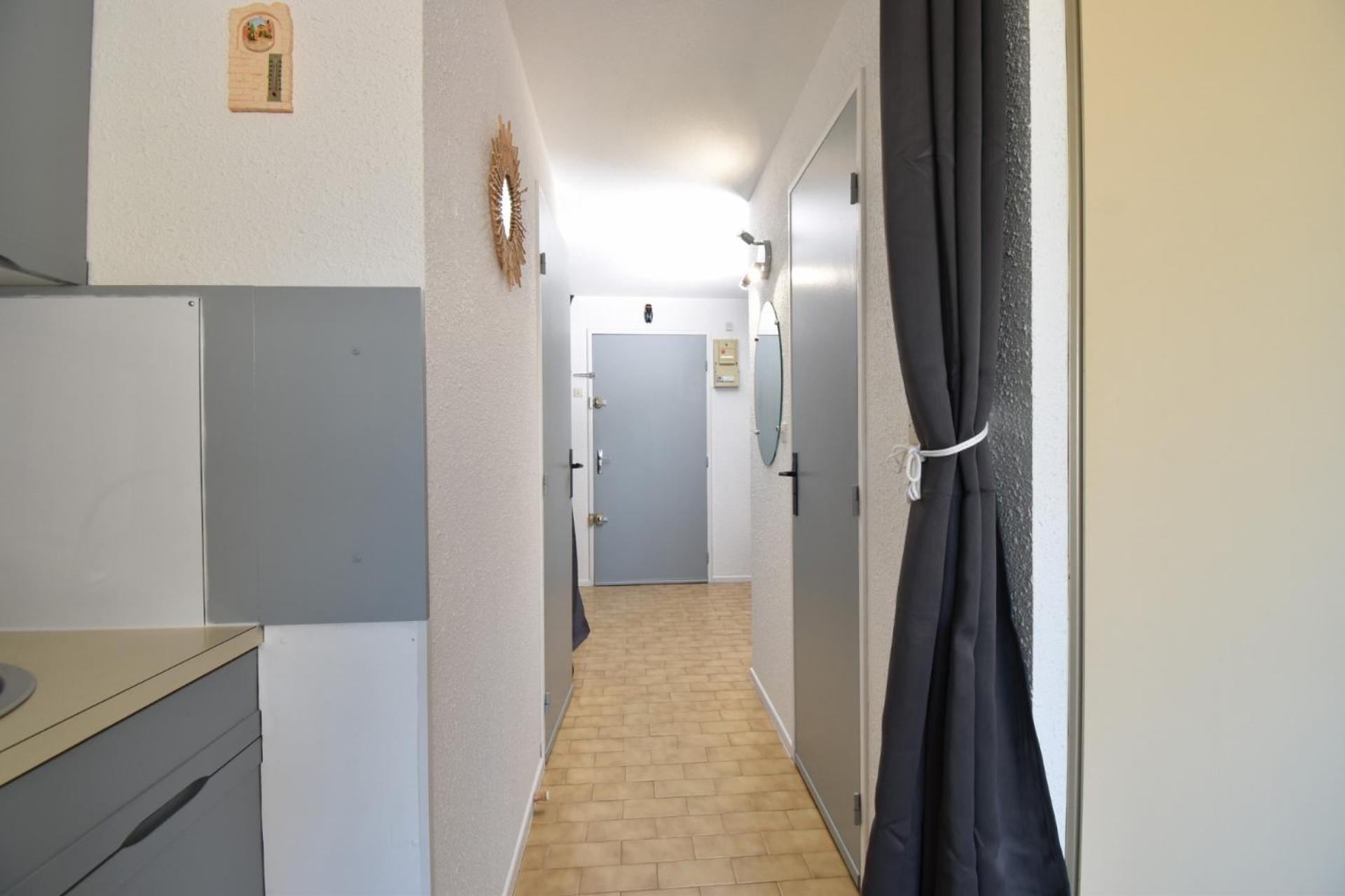 Studio Cabine 4 Couchages Avec Piscine Lb Le Grau-du-Roi Luaran gambar